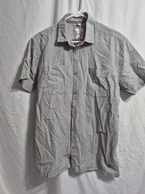 Point Zero Men's Short-Sleeve Button-Down Shirt — Light Gray Pinstripe
